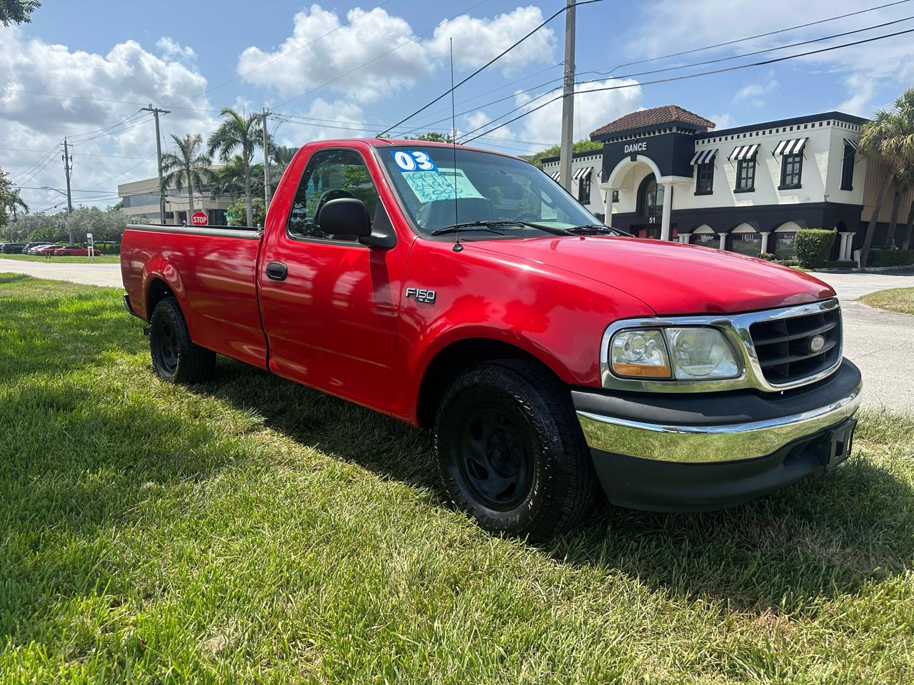 Ford F-150 2WD Reg Cab 122.5" XL 2003
