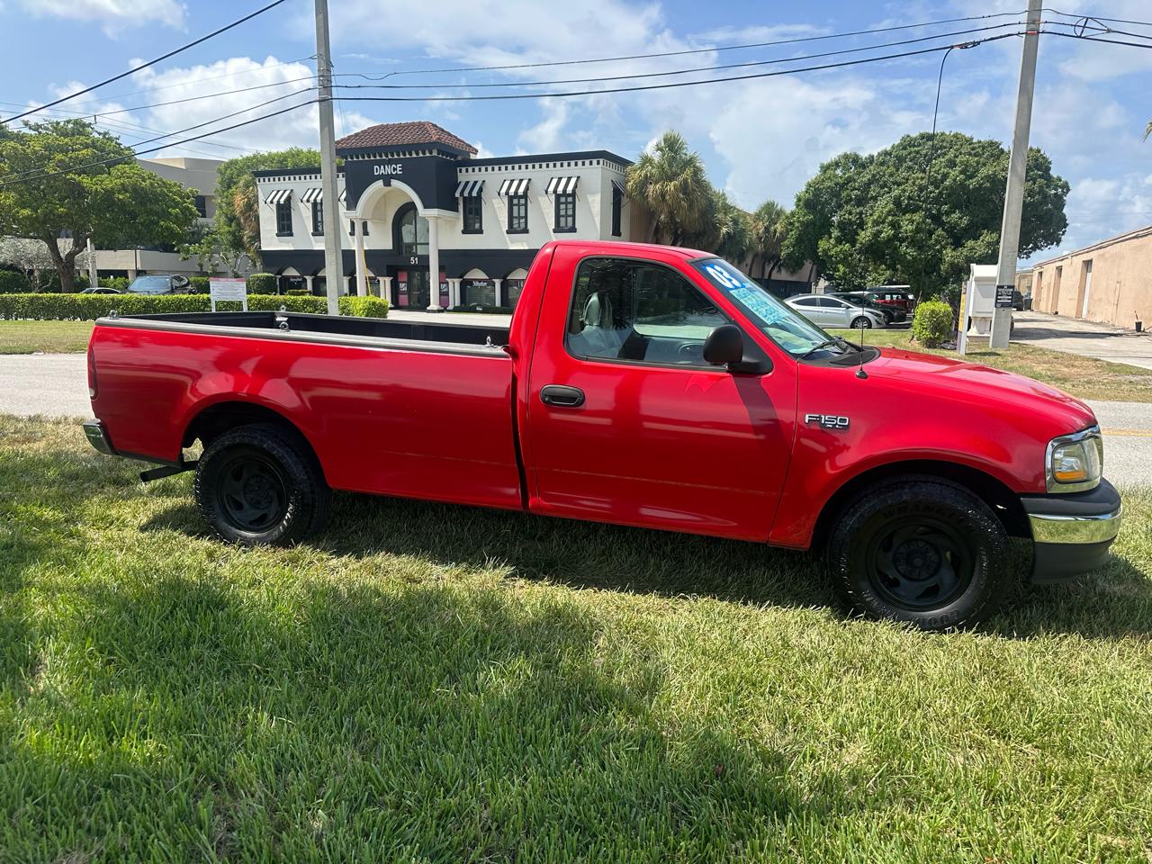 Ford F-150 2WD Reg Cab 122.5" XL 2003