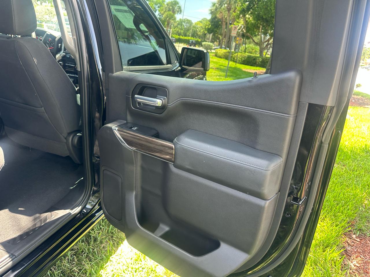 Chevrolet Silverado 1500 1LT Crew Cab 2WD 2020