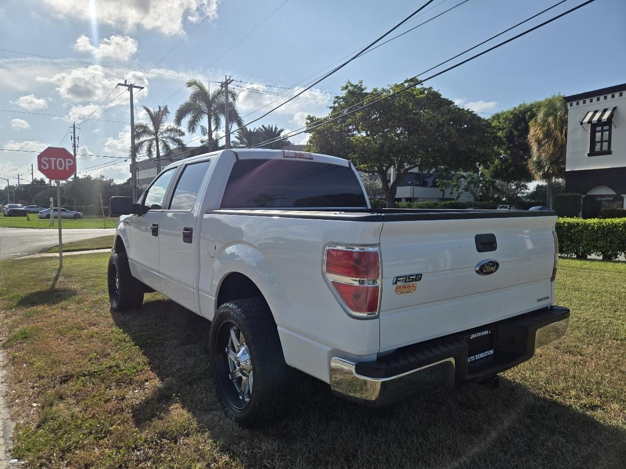Ford F-150 2WD Reg Cab 126" XLT 2011