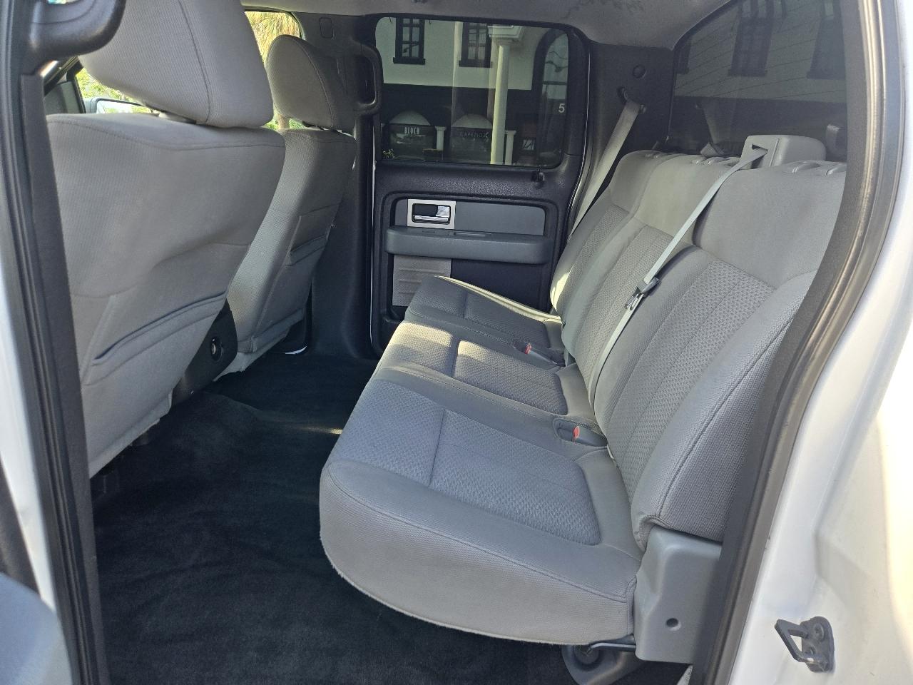 Ford F-150 2WD Reg Cab 126" XLT 2011