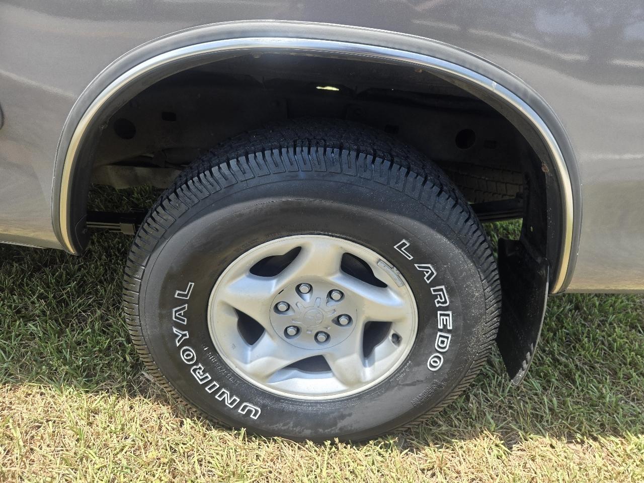 Toyota Tundra SR5 Access Cab 2WD 2002