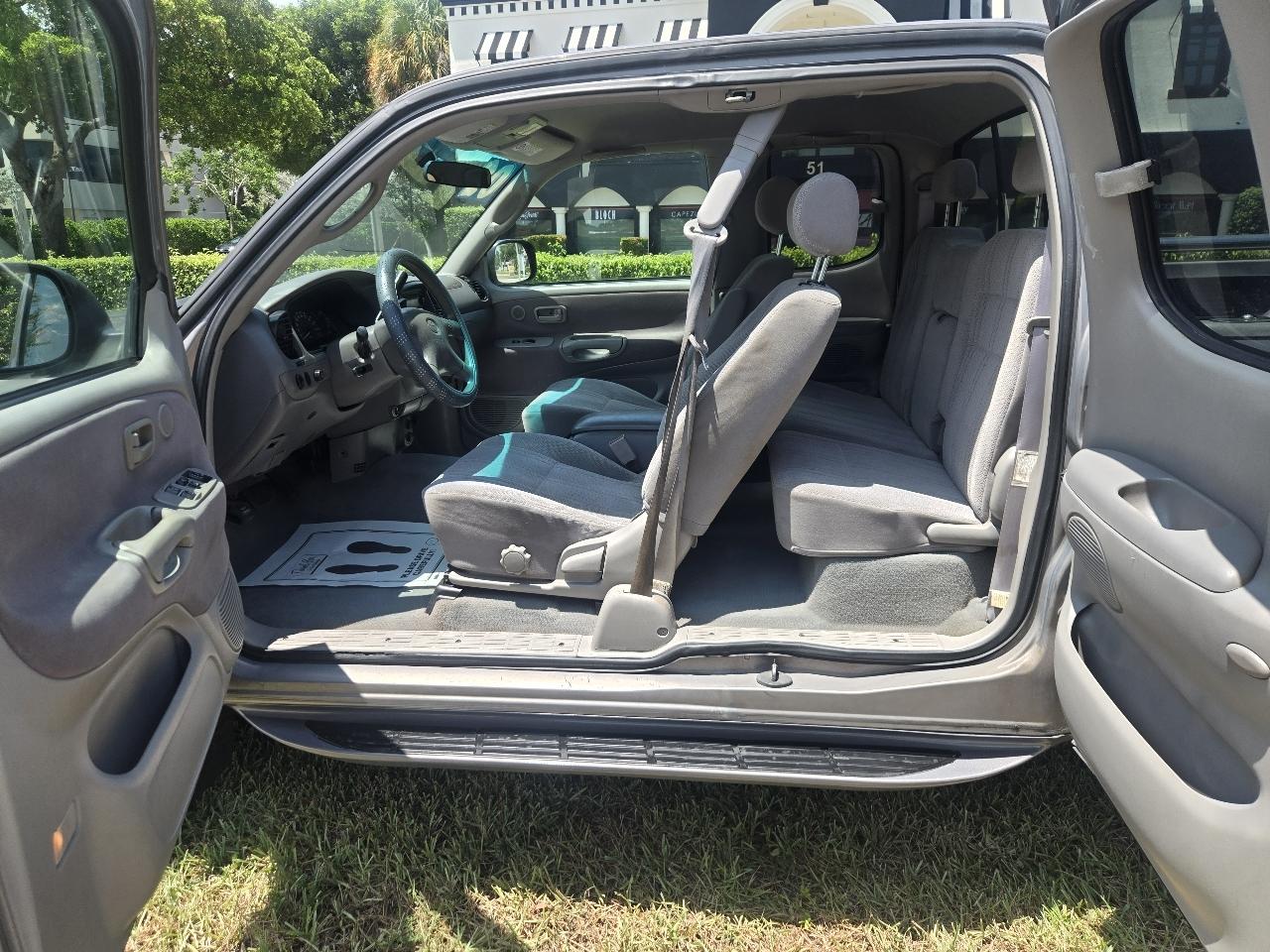 Toyota Tundra SR5 Access Cab 2WD 2002