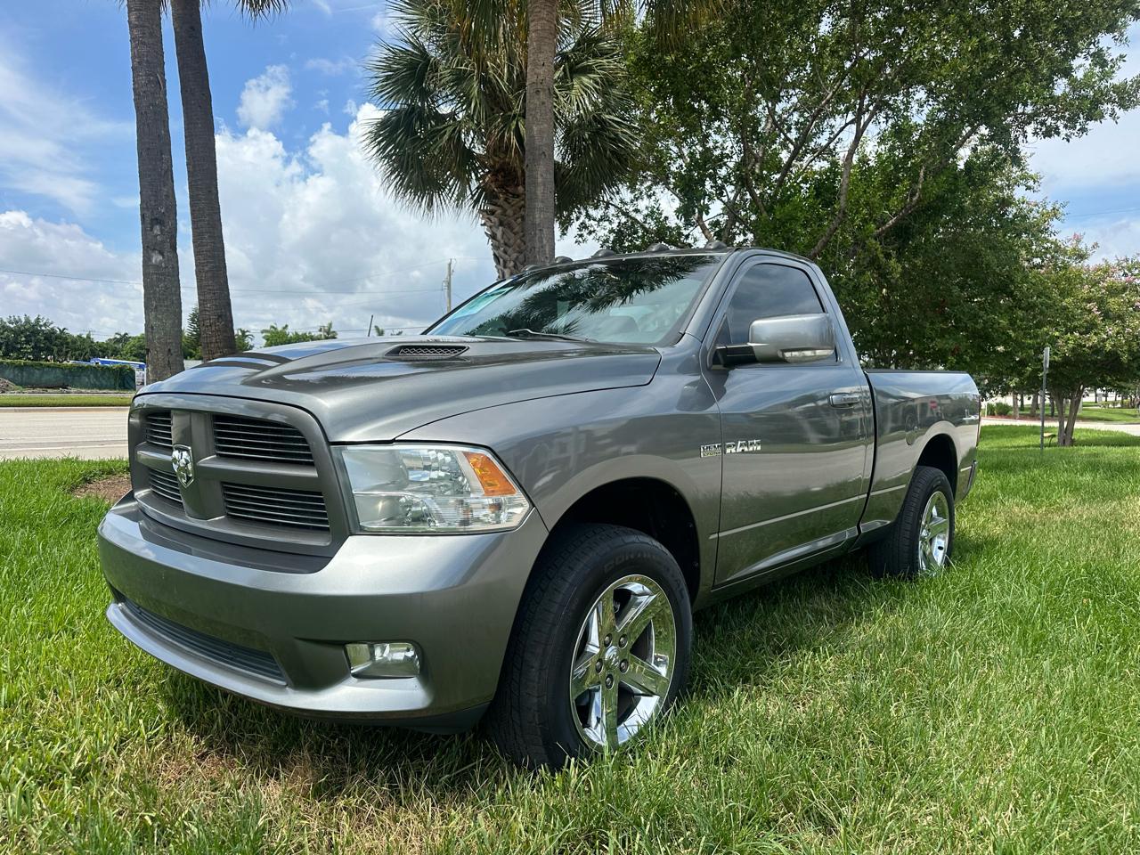 RAM 1500 2WD Reg Cab 120.5" Sport 2010