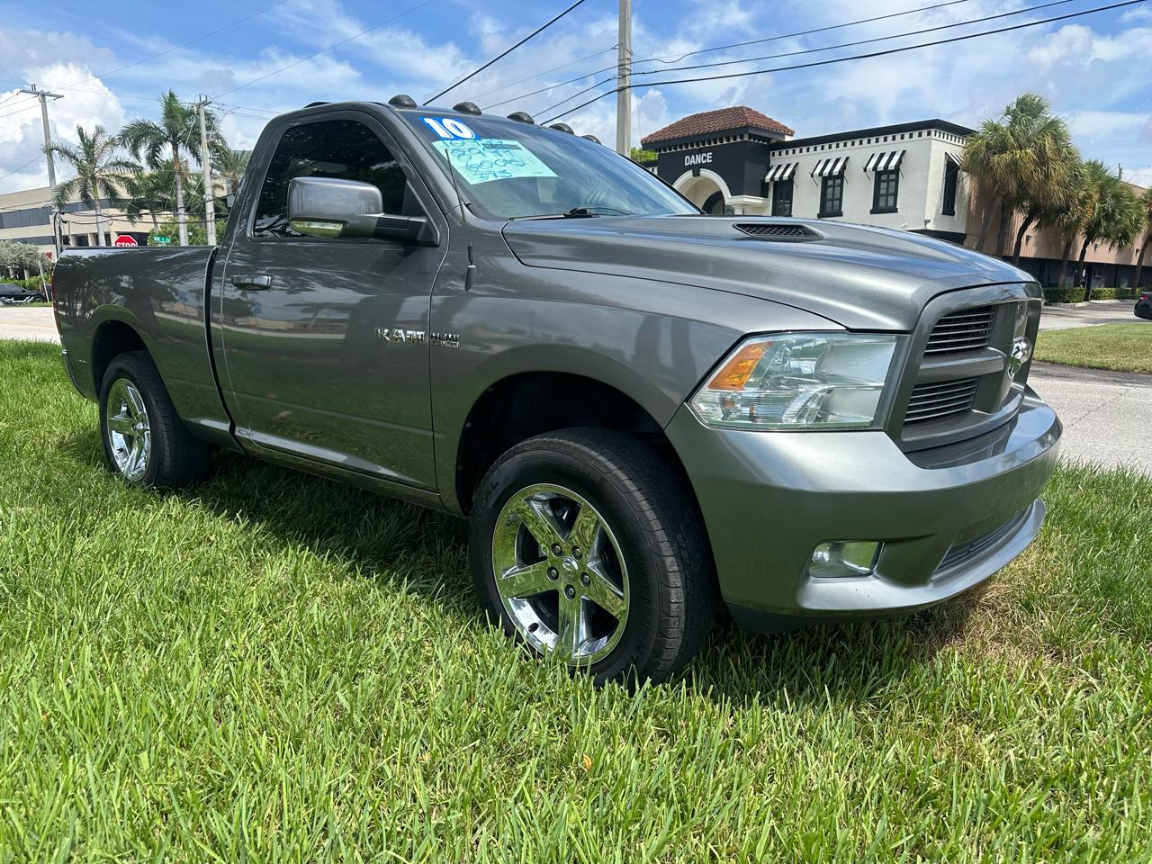 RAM 1500 2WD Reg Cab 120.5" Sport 2010