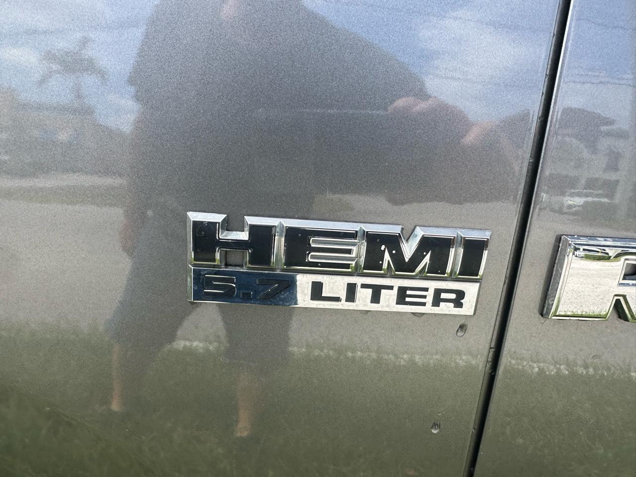 RAM 1500 2WD Reg Cab 120.5" Sport 2010