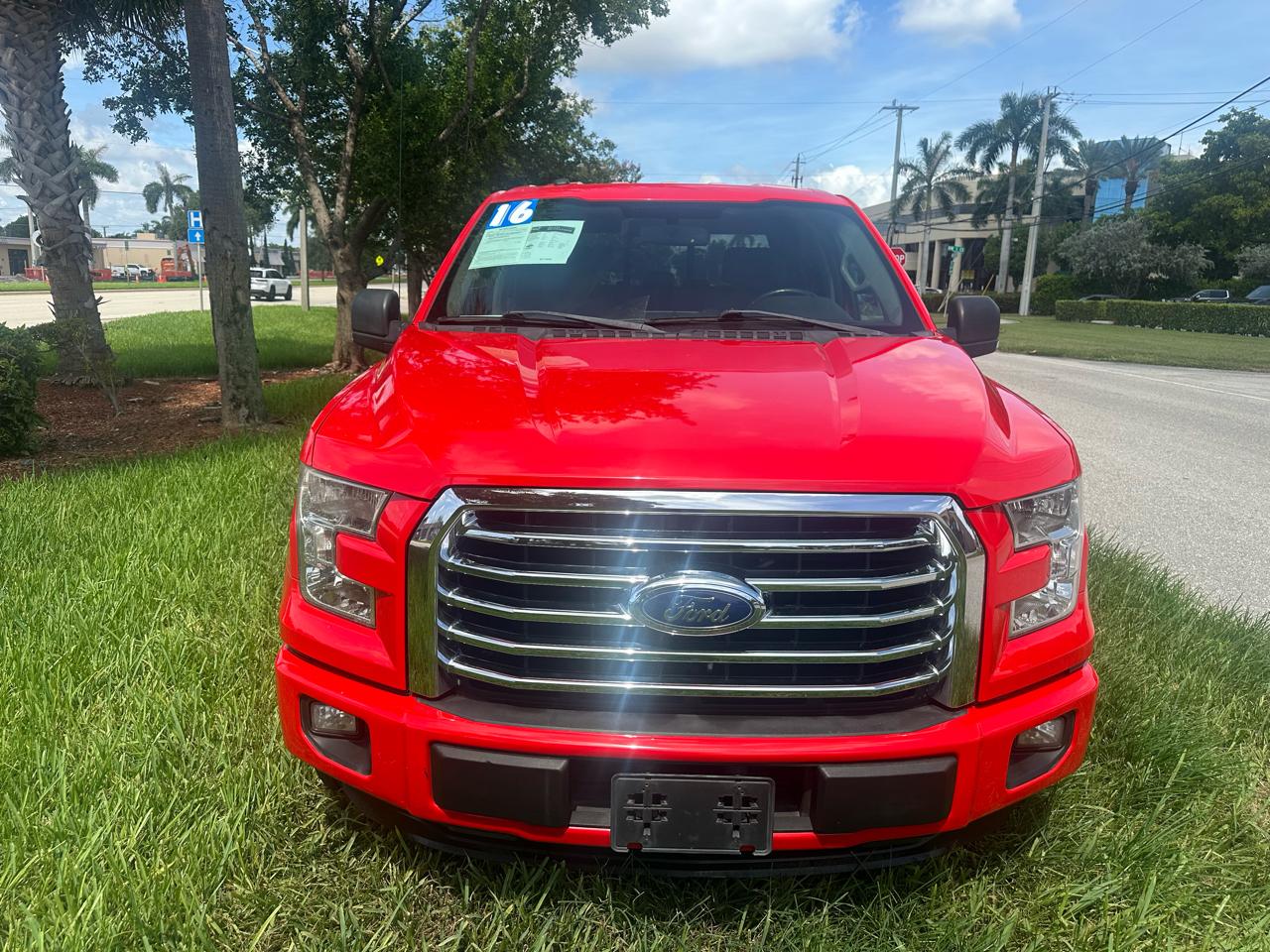 Ford F-150 2WD SuperCrew 150" XLT 2016