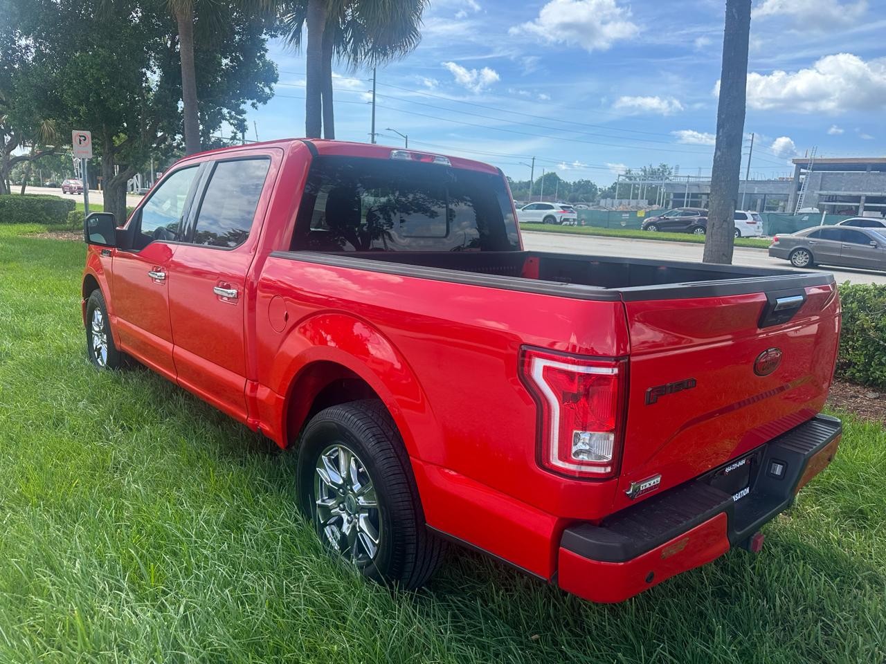 Ford F-150 2WD SuperCrew 150" XLT 2016
