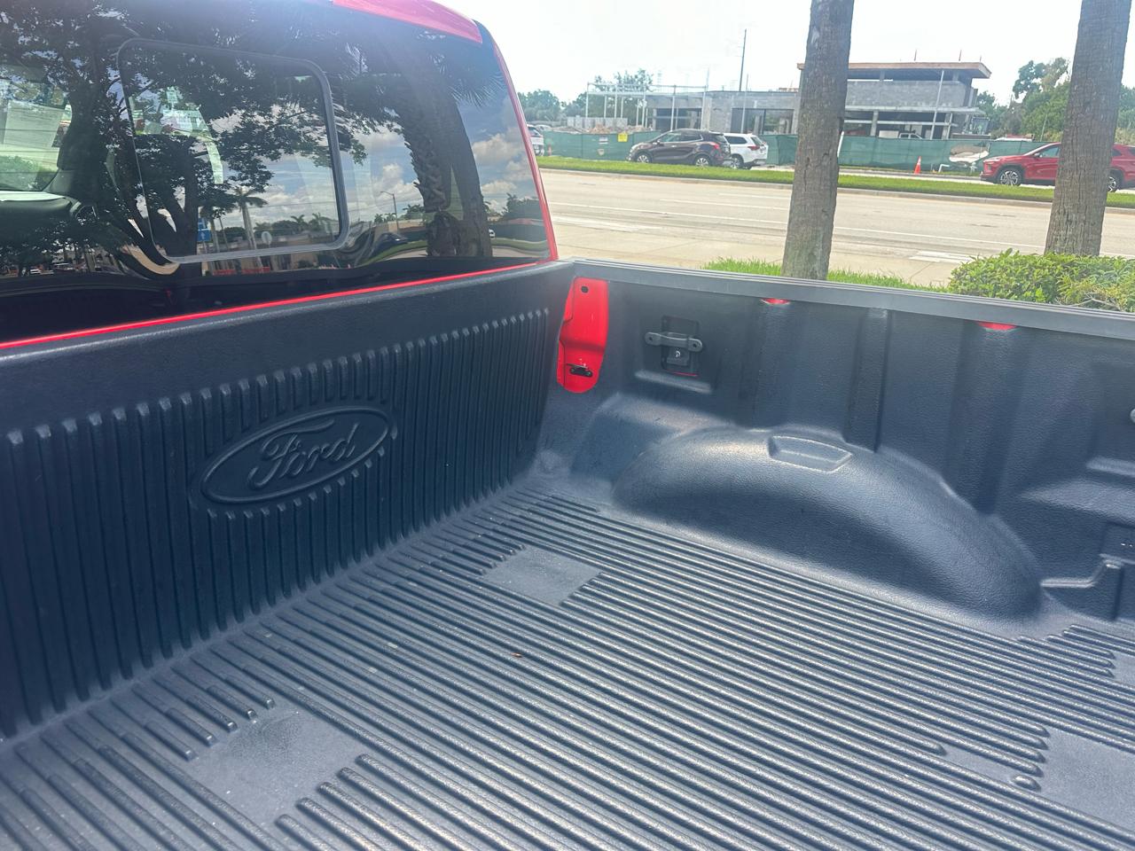 Ford F-150 2WD SuperCrew 150" XLT 2016