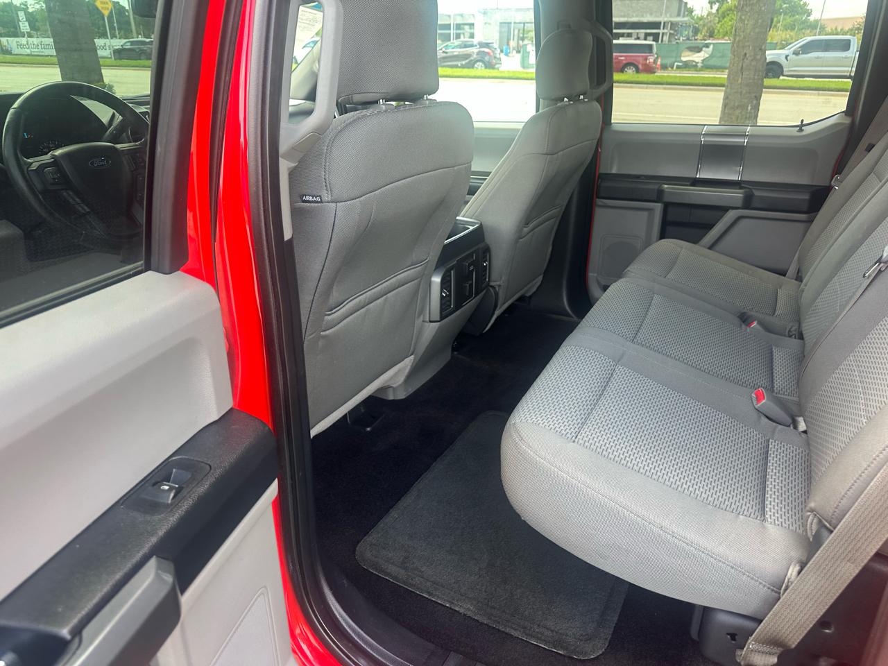 Ford F-150 2WD SuperCrew 150" XLT 2016
