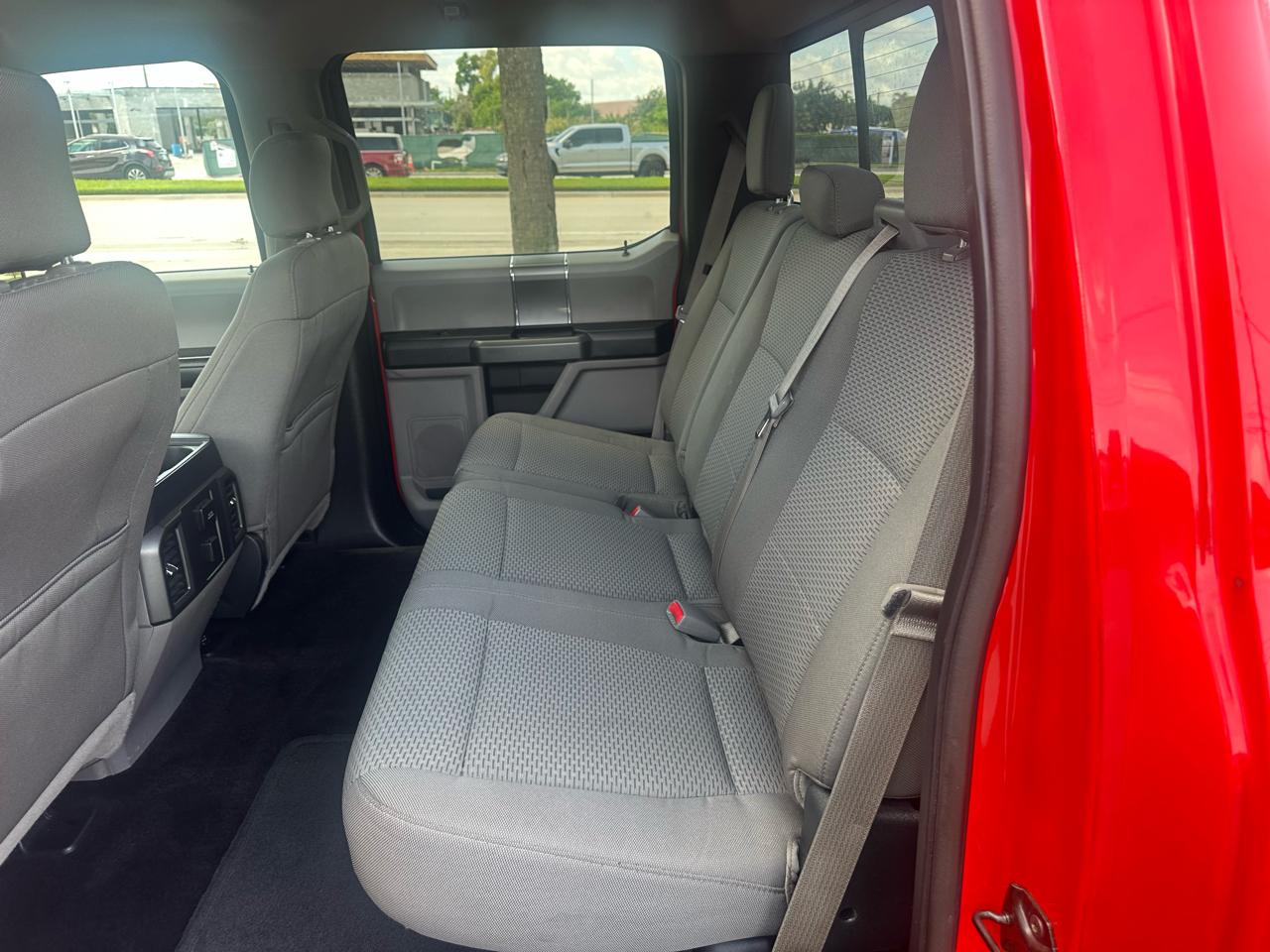 Ford F-150 2WD SuperCrew 150" XLT 2016