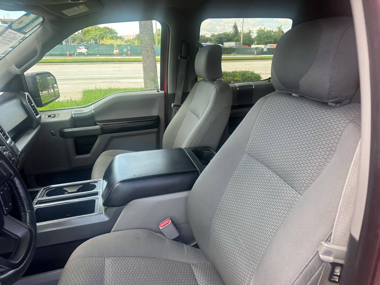 Ford F-150 2WD SuperCrew 150" XLT 2016