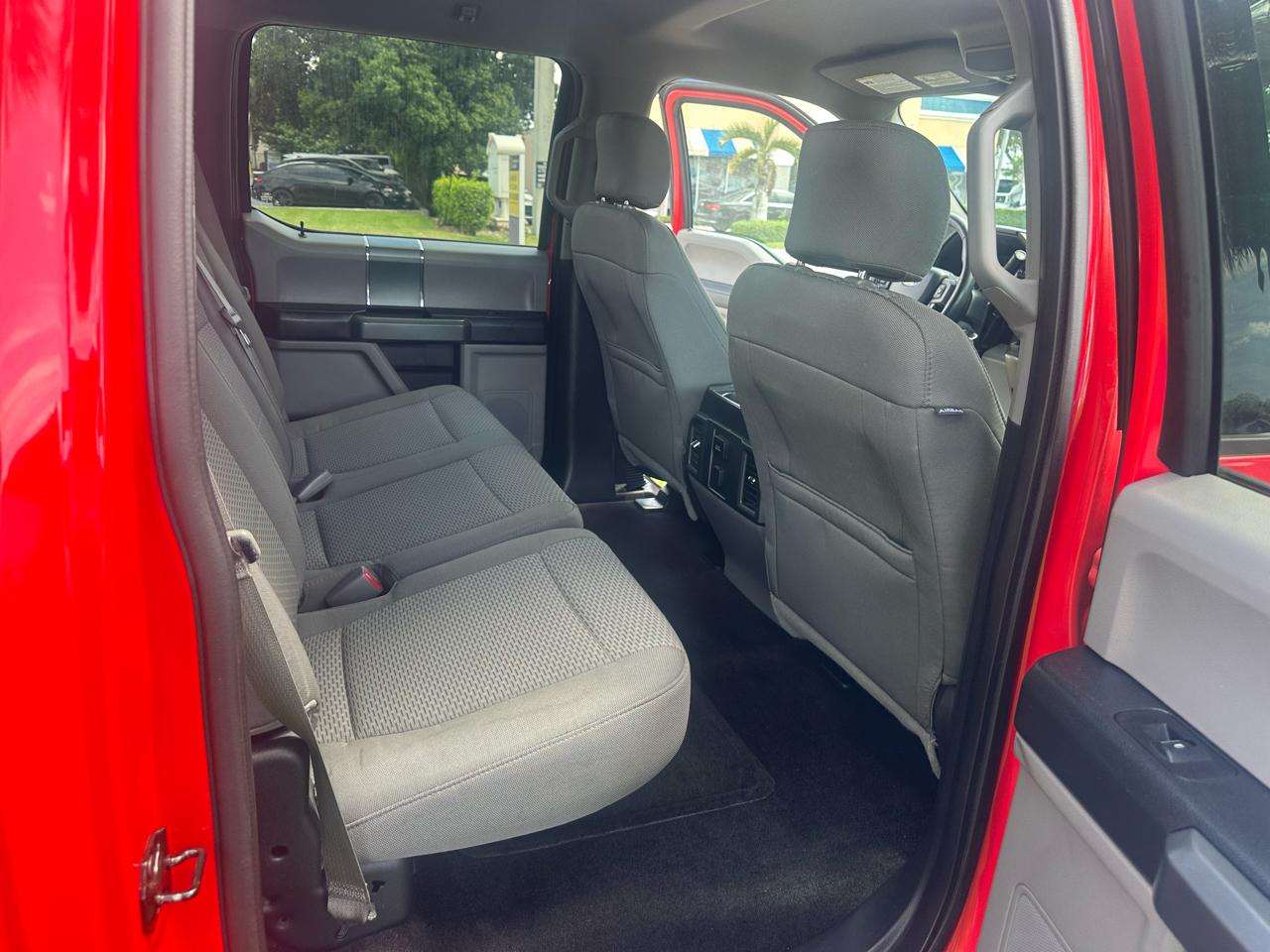 Ford F-150 2WD SuperCrew 150" XLT 2016