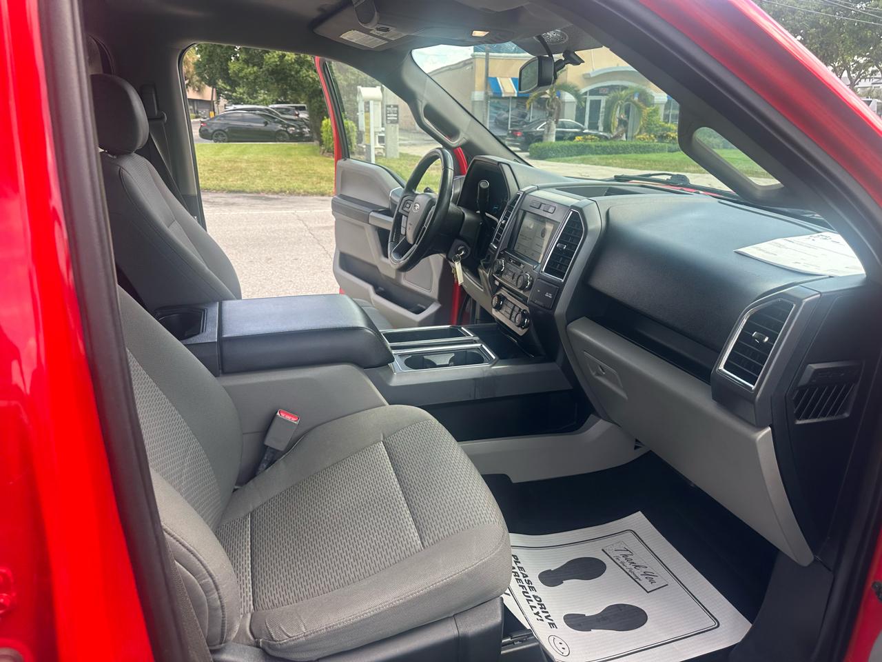 Ford F-150 2WD SuperCrew 150" XLT 2016