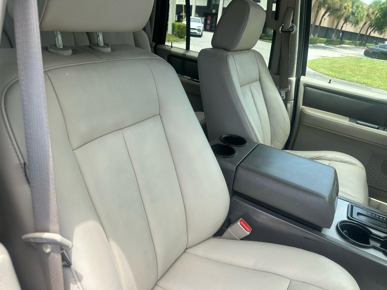 Ford Expedition XLT 2WD 2008