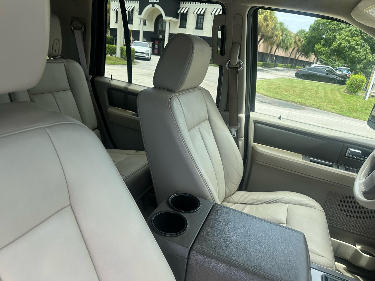 Ford Expedition XLT 2WD 2008