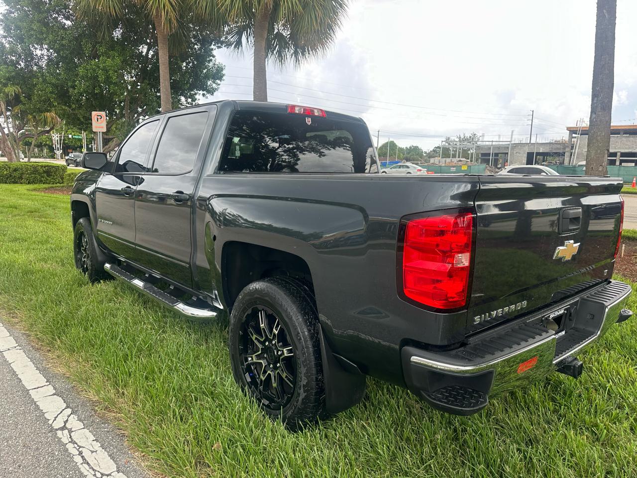 Chevrolet Silverado 1500 1LT Crew Cab 2WD 2017