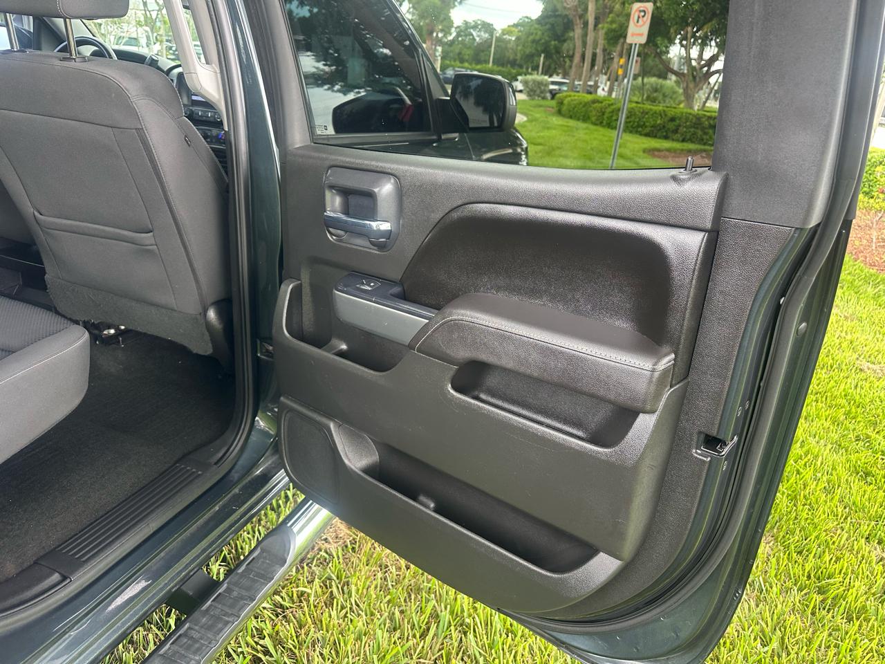 Chevrolet Silverado 1500 1LT Crew Cab 2WD 2017