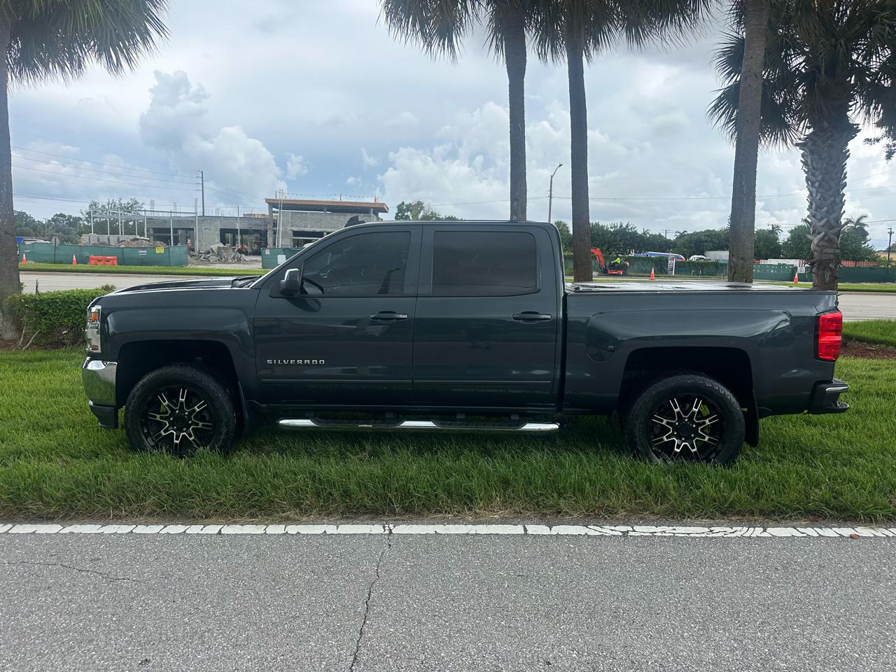 Chevrolet Silverado 1500 1LT Crew Cab 2WD 2017