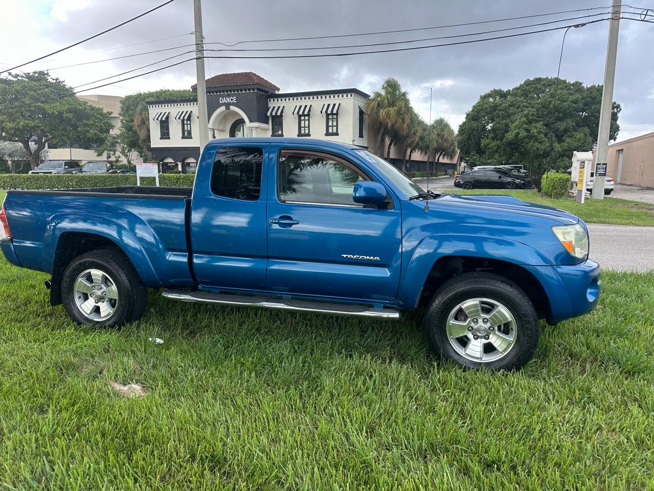 Toyota Tacoma PreRunner Access Cab V6 Manual 2WD 2005