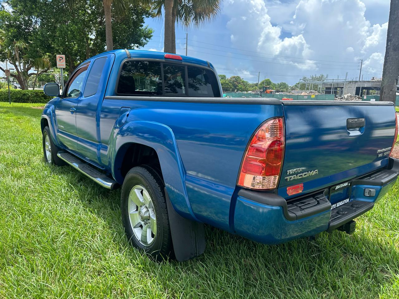 Toyota Tacoma PreRunner Access Cab V6 Manual 2WD 2005
