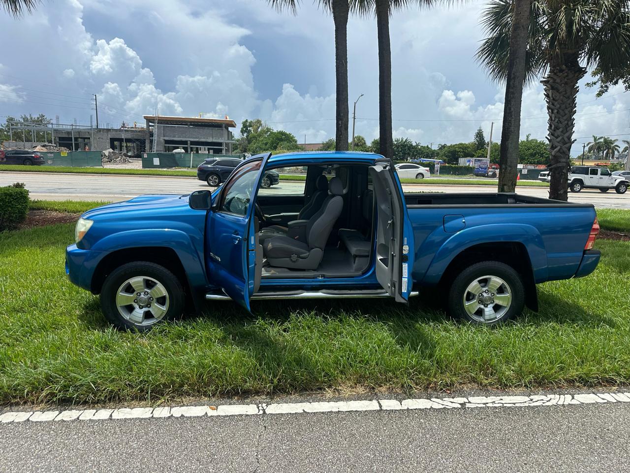 Toyota Tacoma PreRunner Access Cab V6 Manual 2WD 2005