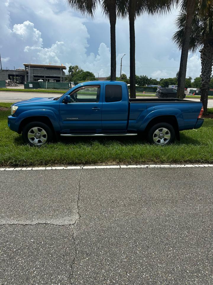 Toyota Tacoma PreRunner Access Cab V6 Manual 2WD 2005