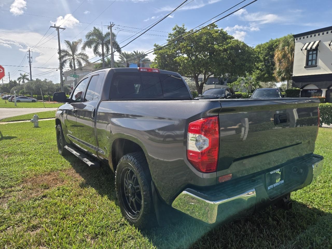 Toyota Tundra SR5 5.7L FFV V8 Double Cab 2WD 2016