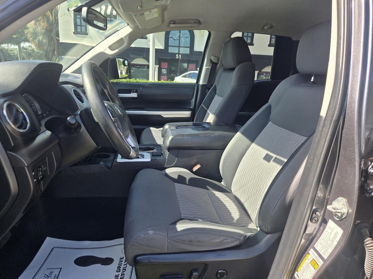 Toyota Tundra SR5 5.7L FFV V8 Double Cab 2WD 2016