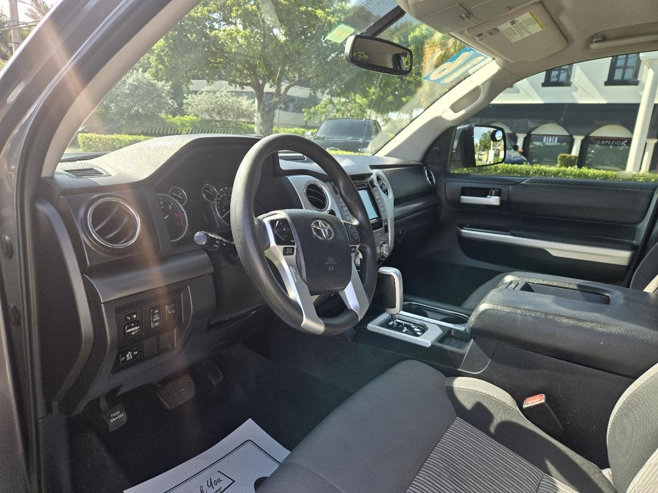 Toyota Tundra SR5 5.7L FFV V8 Double Cab 2WD 2016