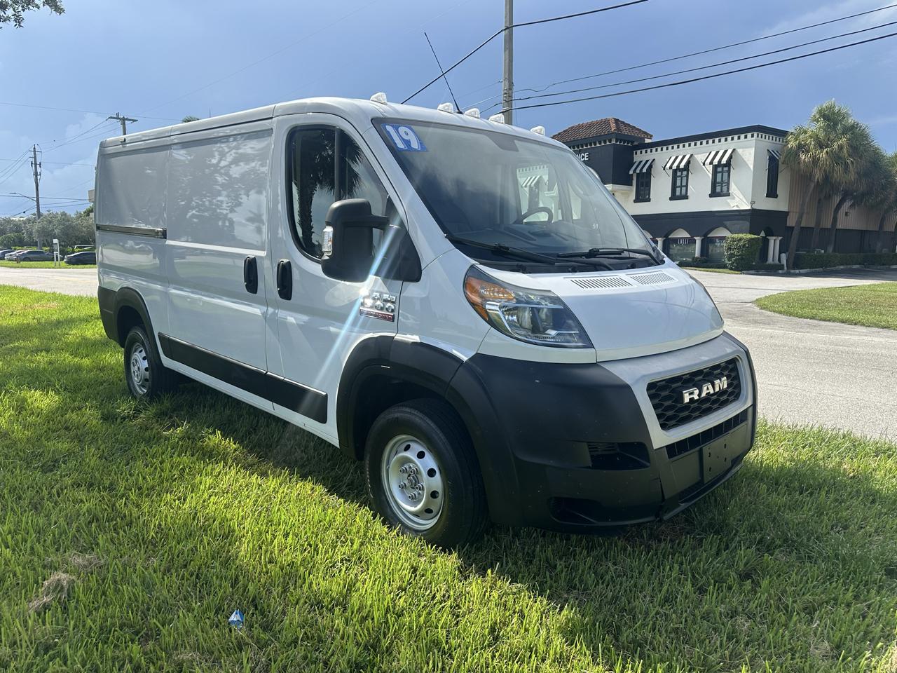 RAM Promaster 1500 Low Roof Tradesman 136-in. WB 2019