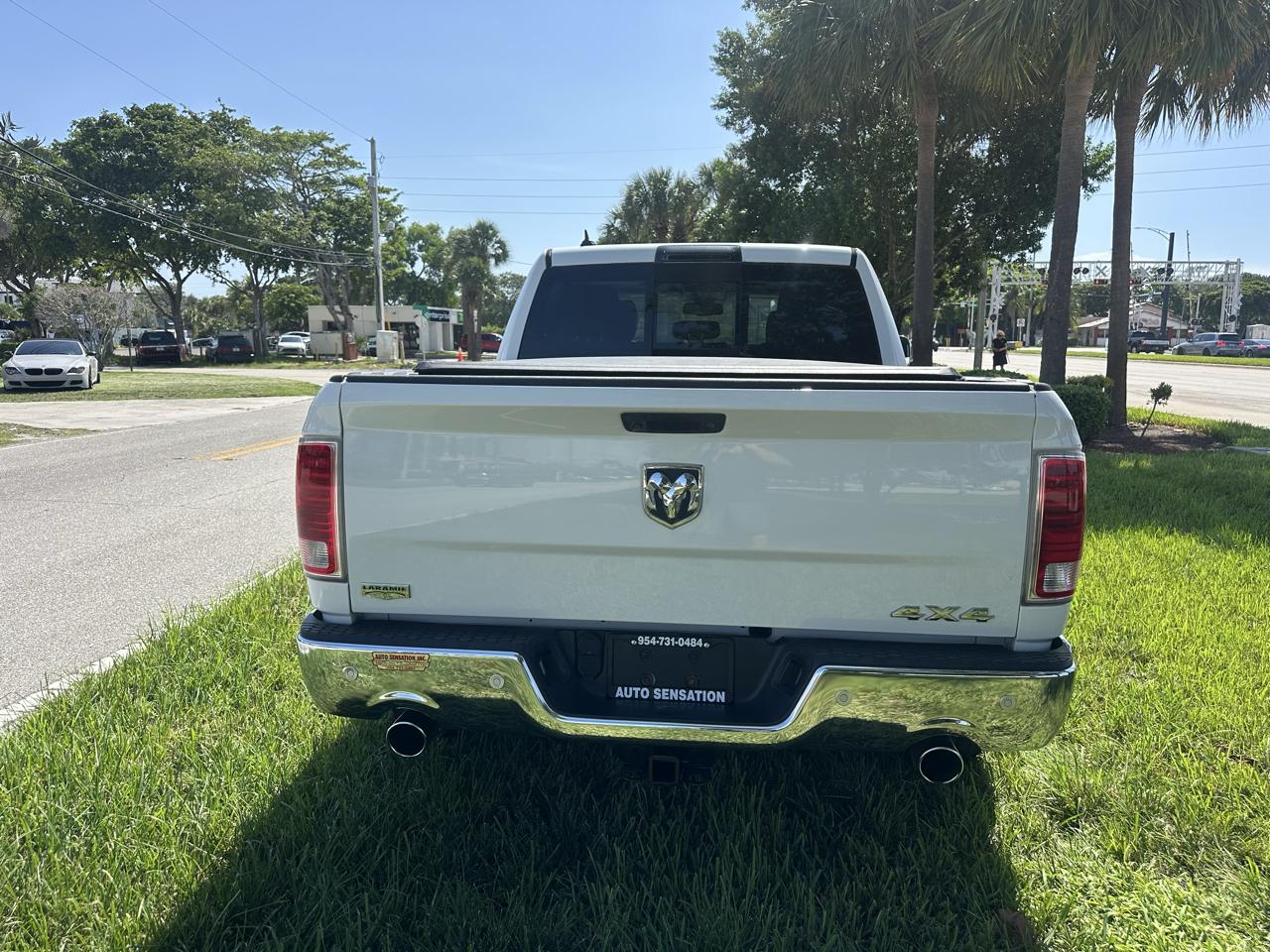 RAM 1500 Laramie Crew Cab SWB 4WD 2016