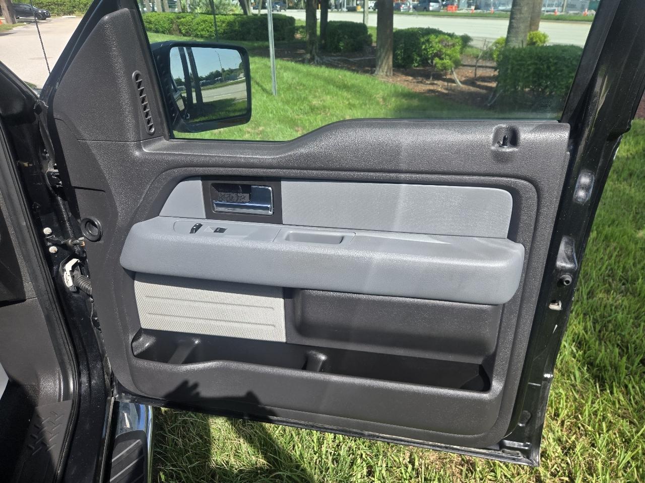 Ford F-150 2WD SuperCrew 139" XLT 2013
