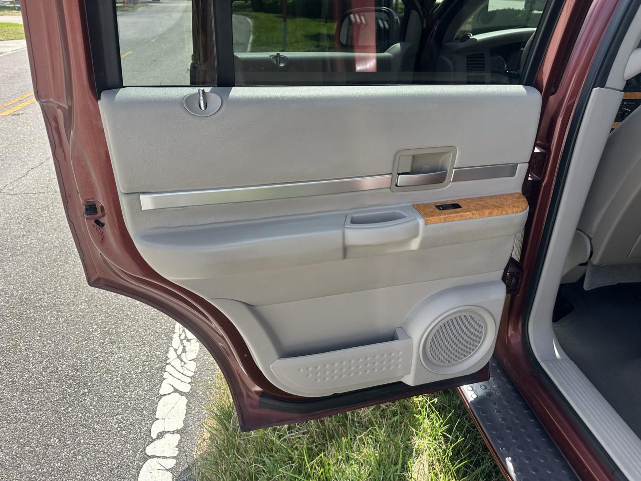 Chrysler Aspen Limited 2WD 2007