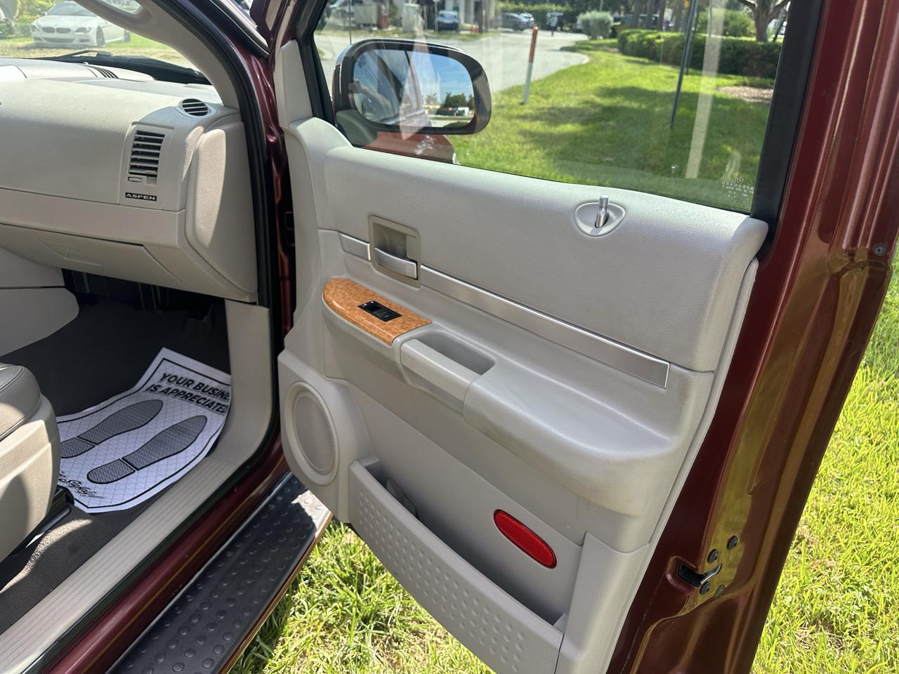 Chrysler Aspen Limited 2WD 2007
