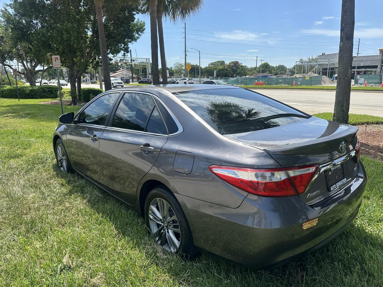 Toyota Camry SE 2017