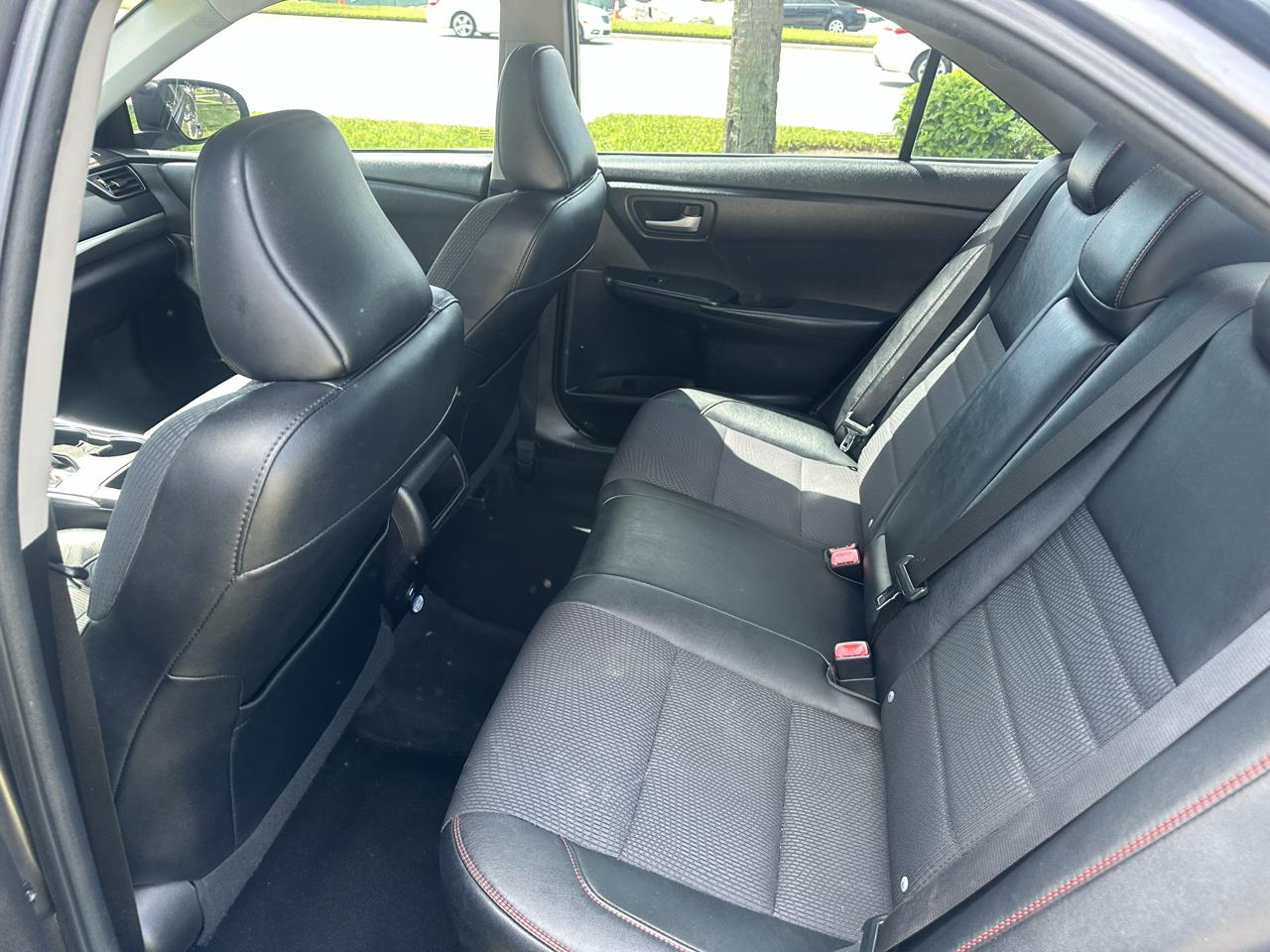 Toyota Camry SE 2017