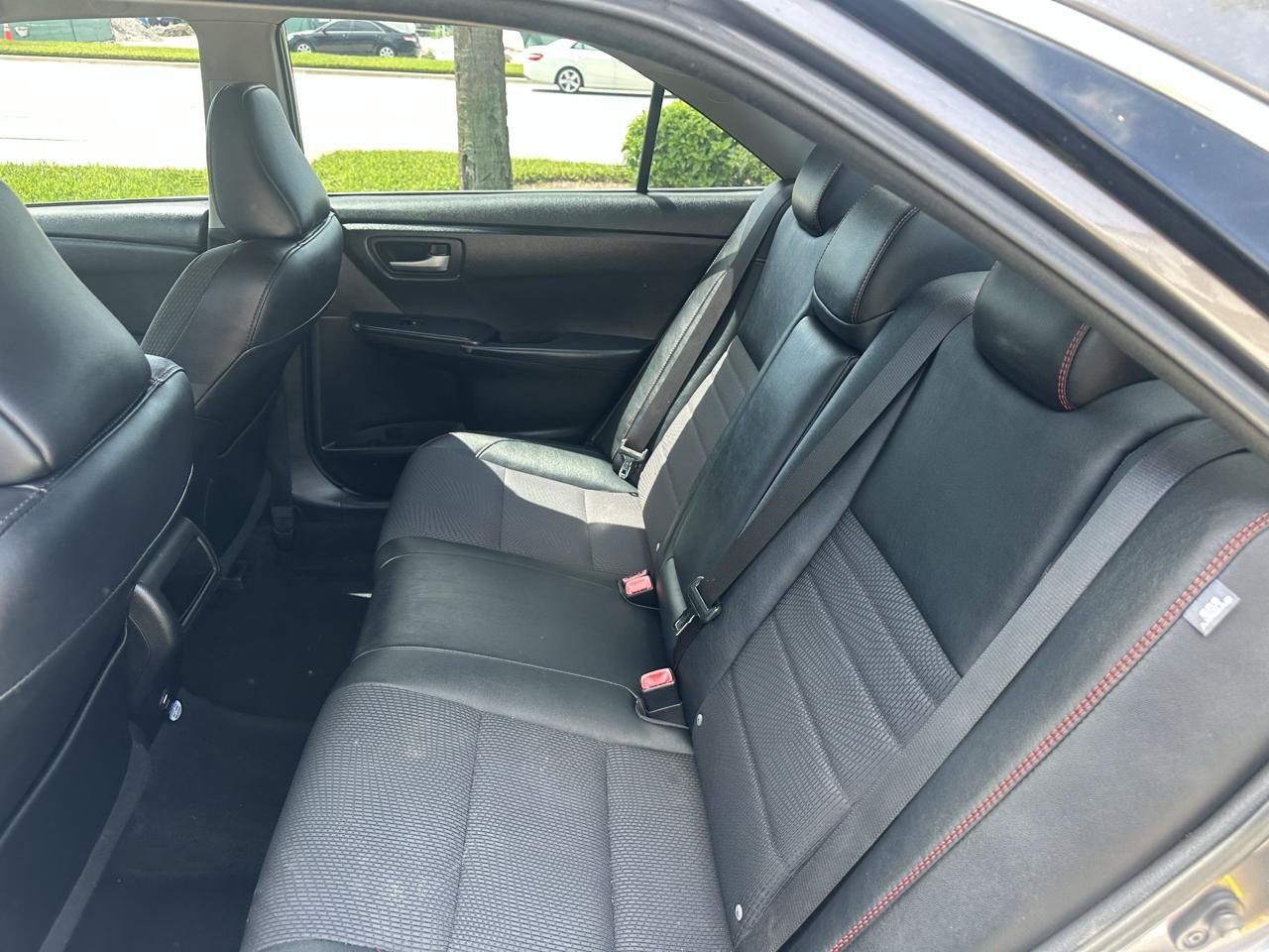 Toyota Camry SE 2017