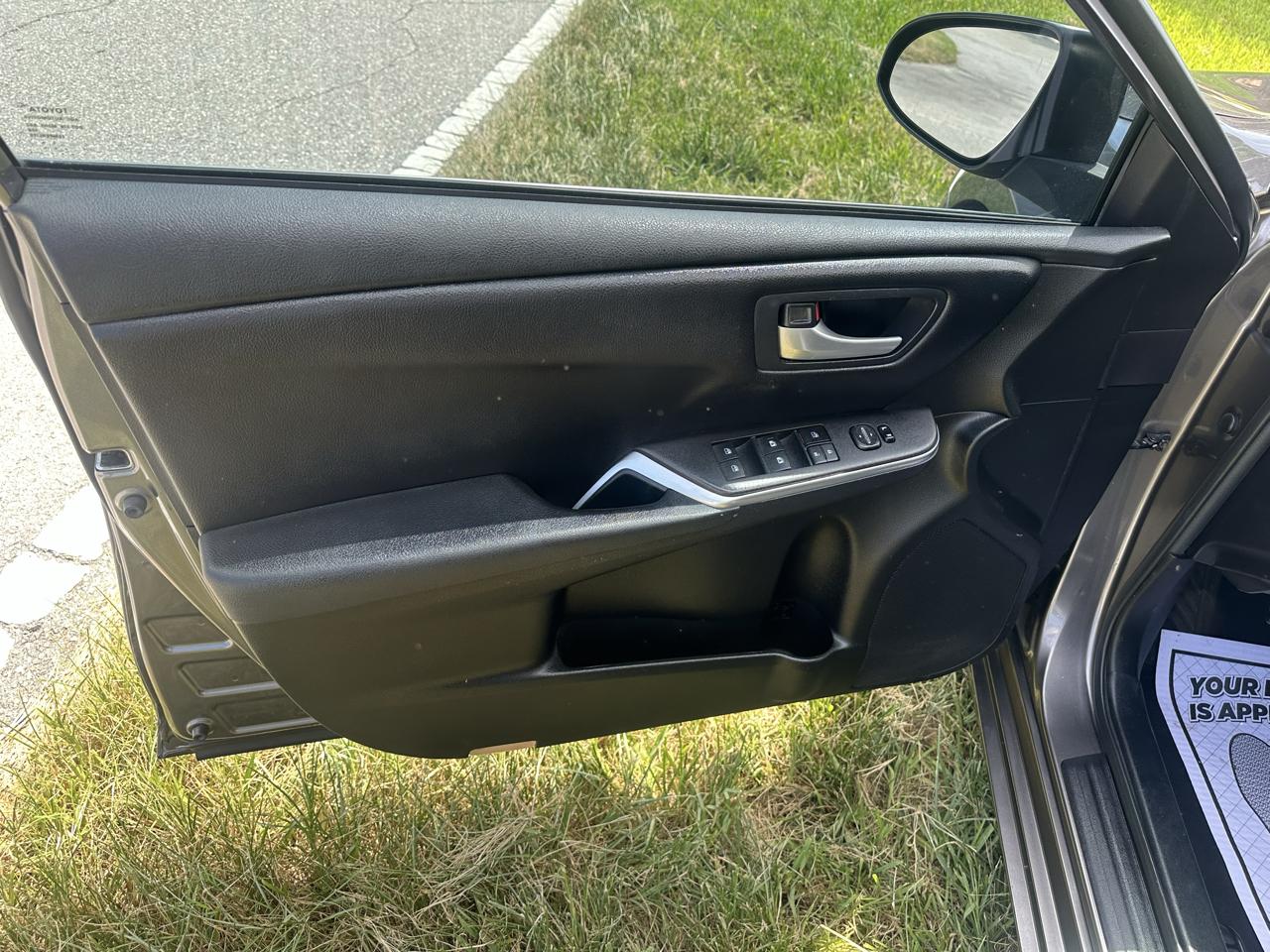 Toyota Camry SE 2017