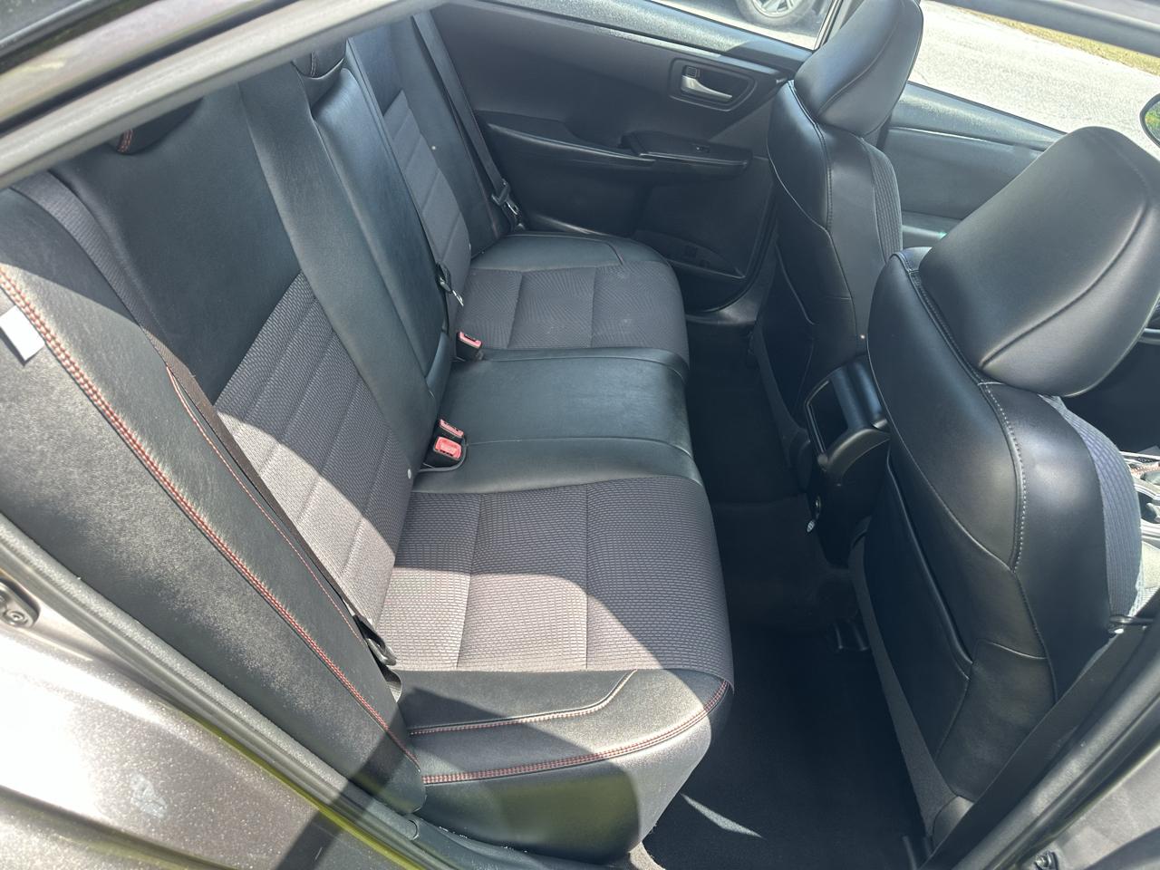 Toyota Camry SE 2017