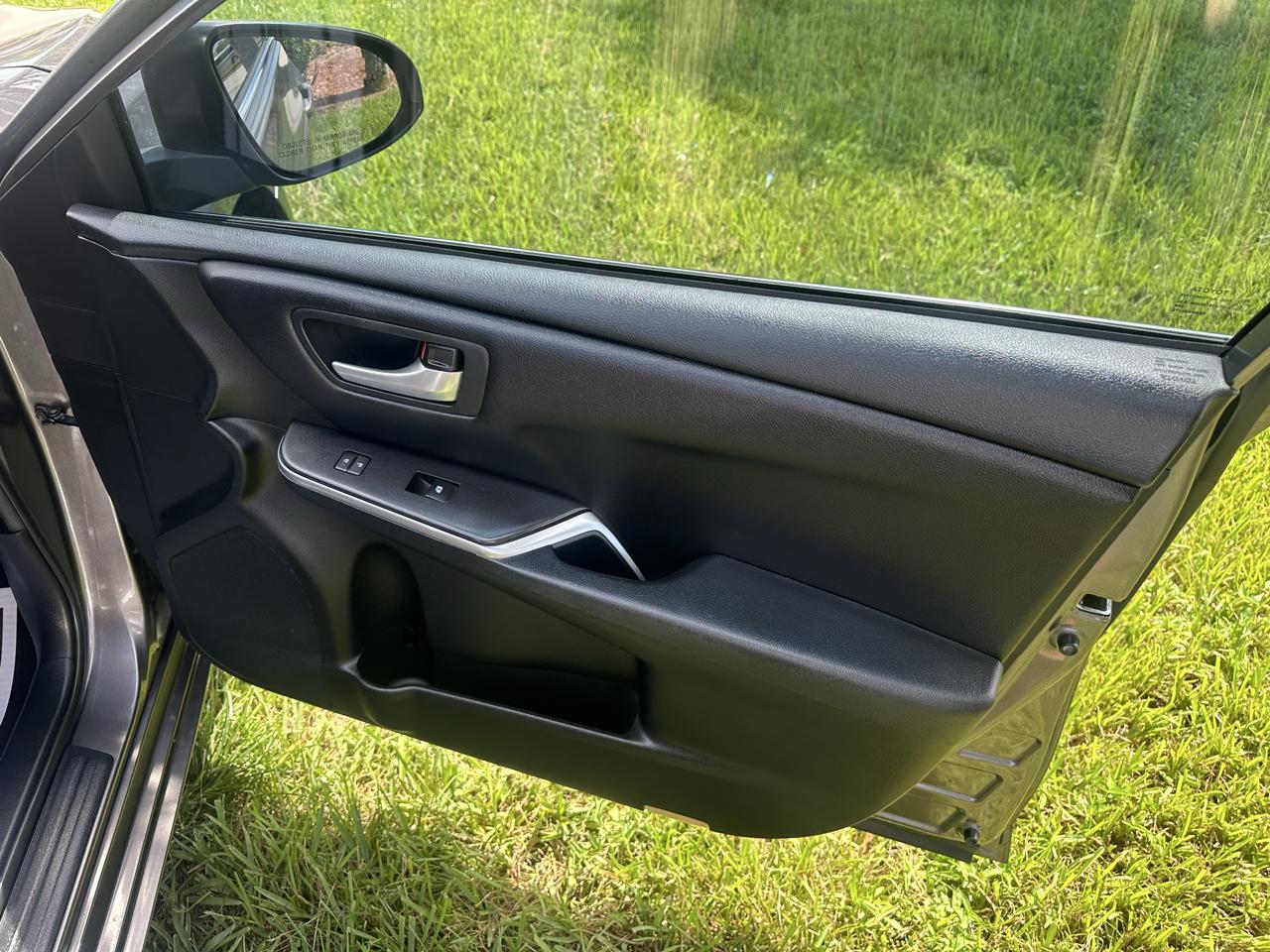 Toyota Camry SE 2017