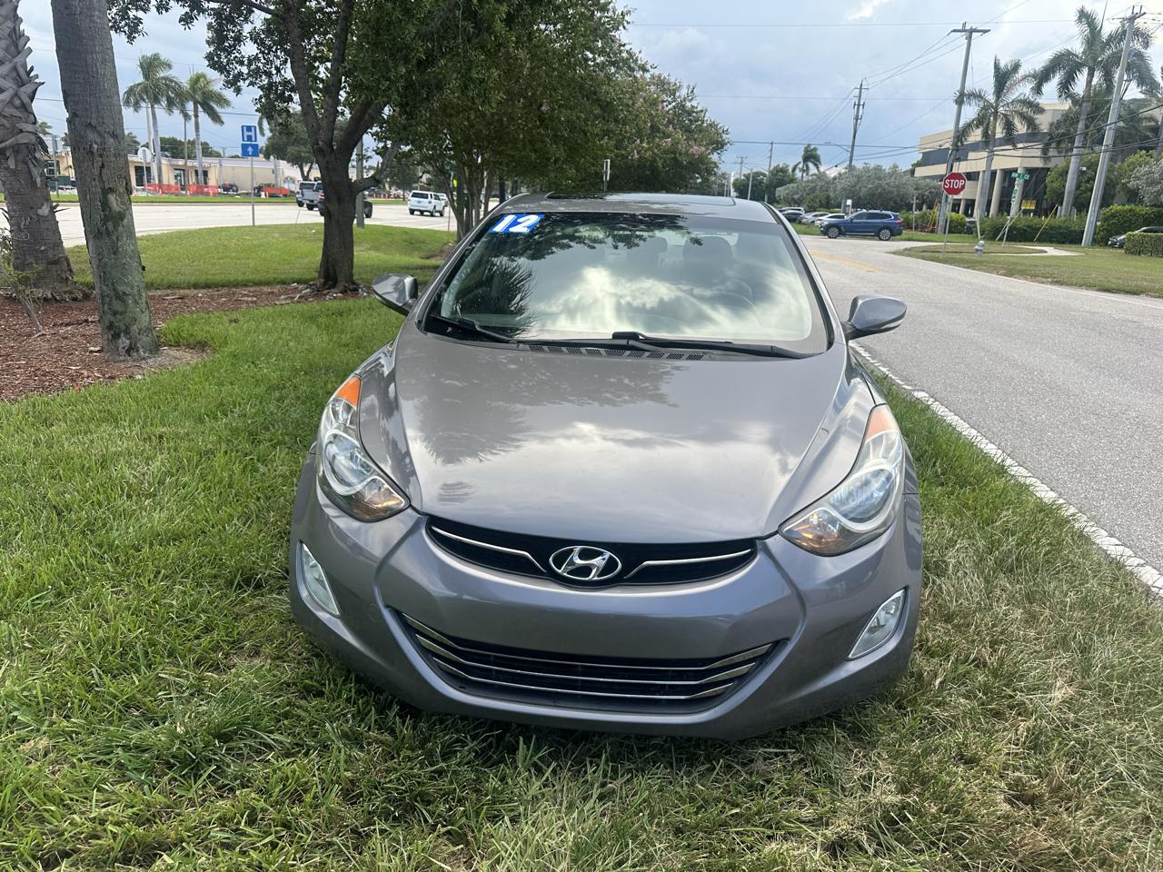Hyundai Elantra Limited 2012