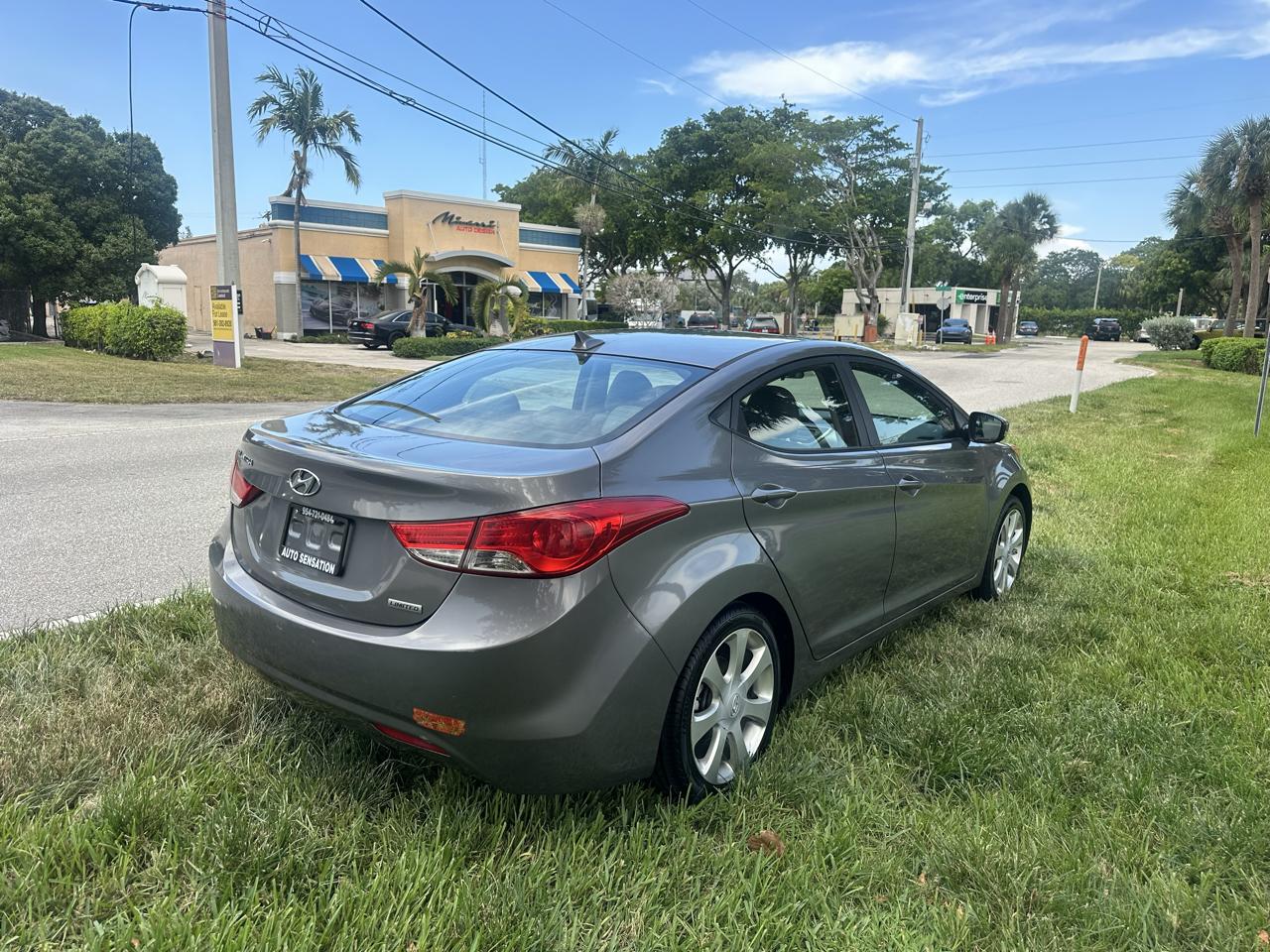 Hyundai Elantra Limited 2012