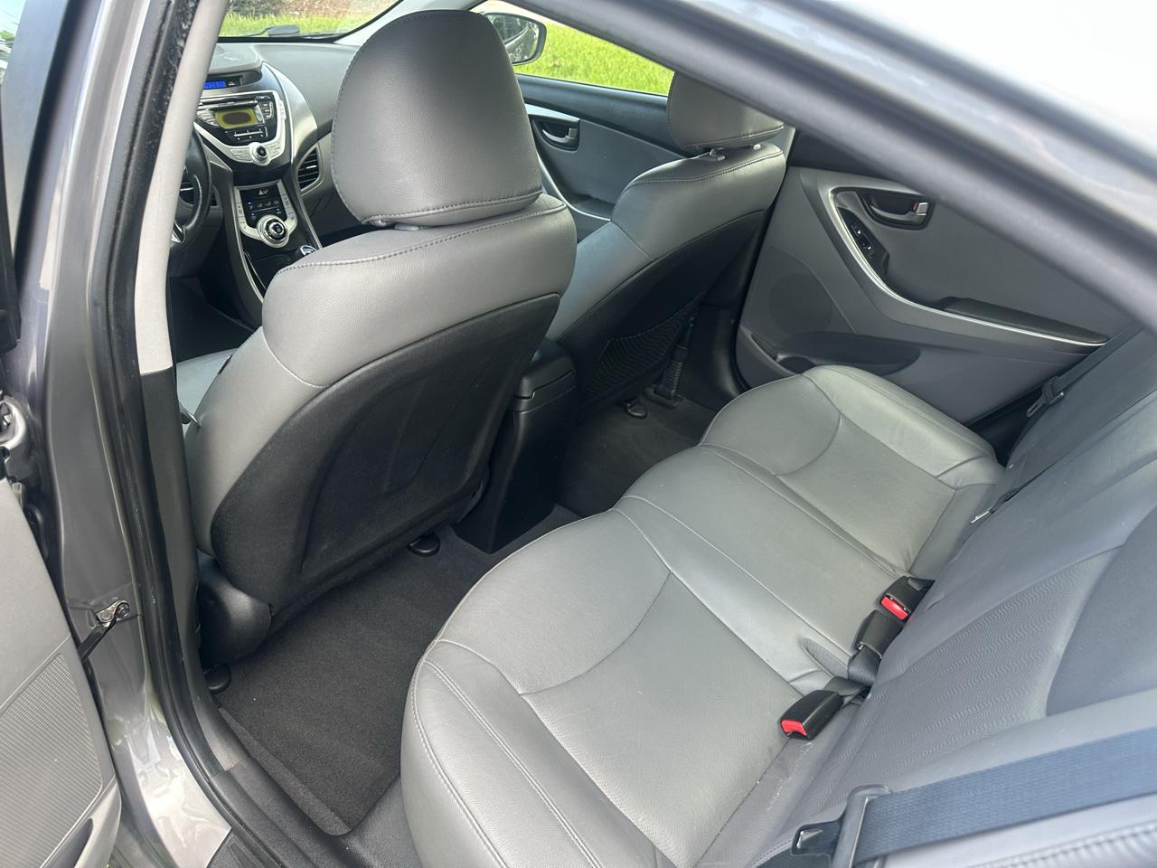 Hyundai Elantra Limited 2012