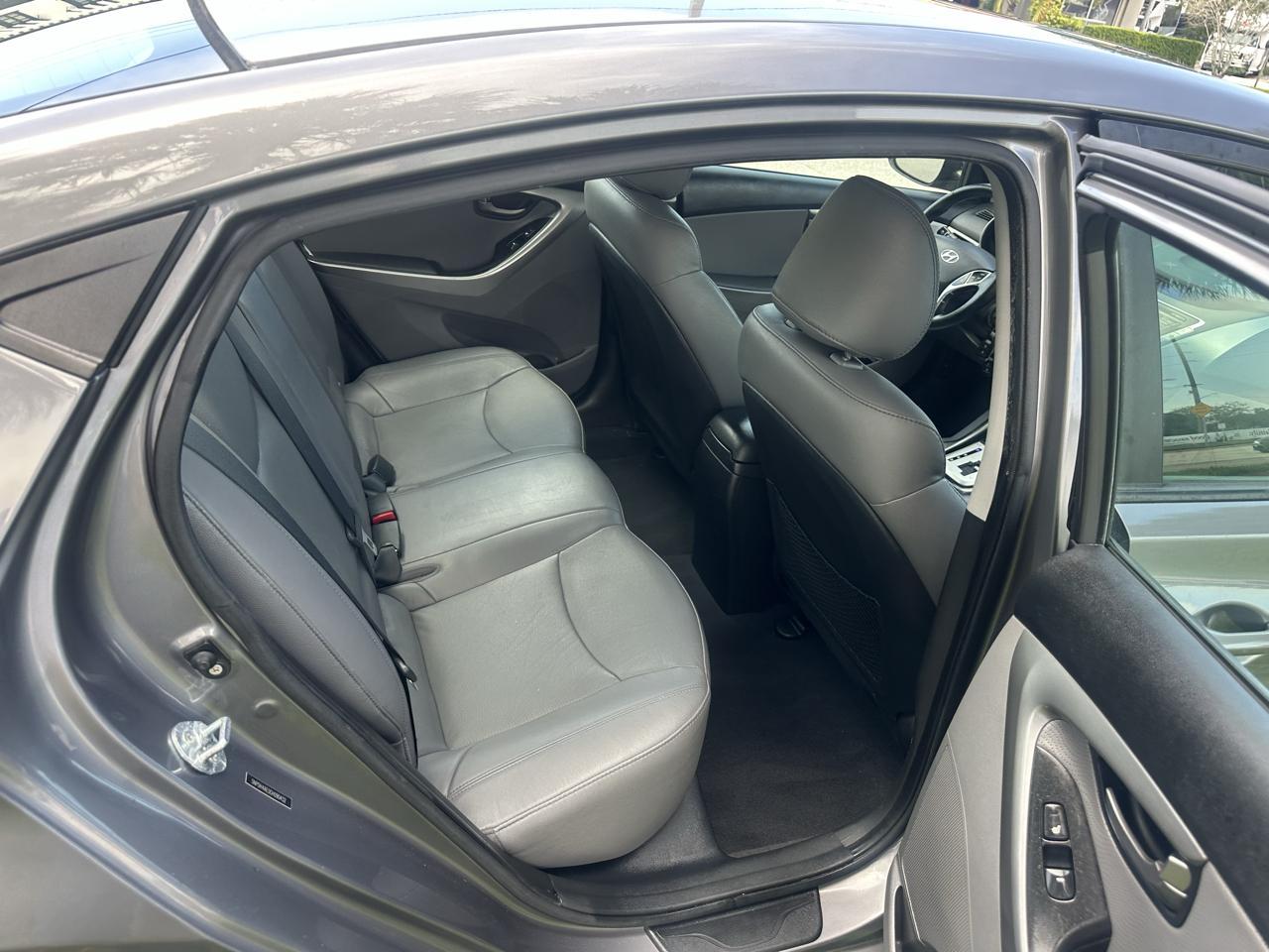 Hyundai Elantra Limited 2012