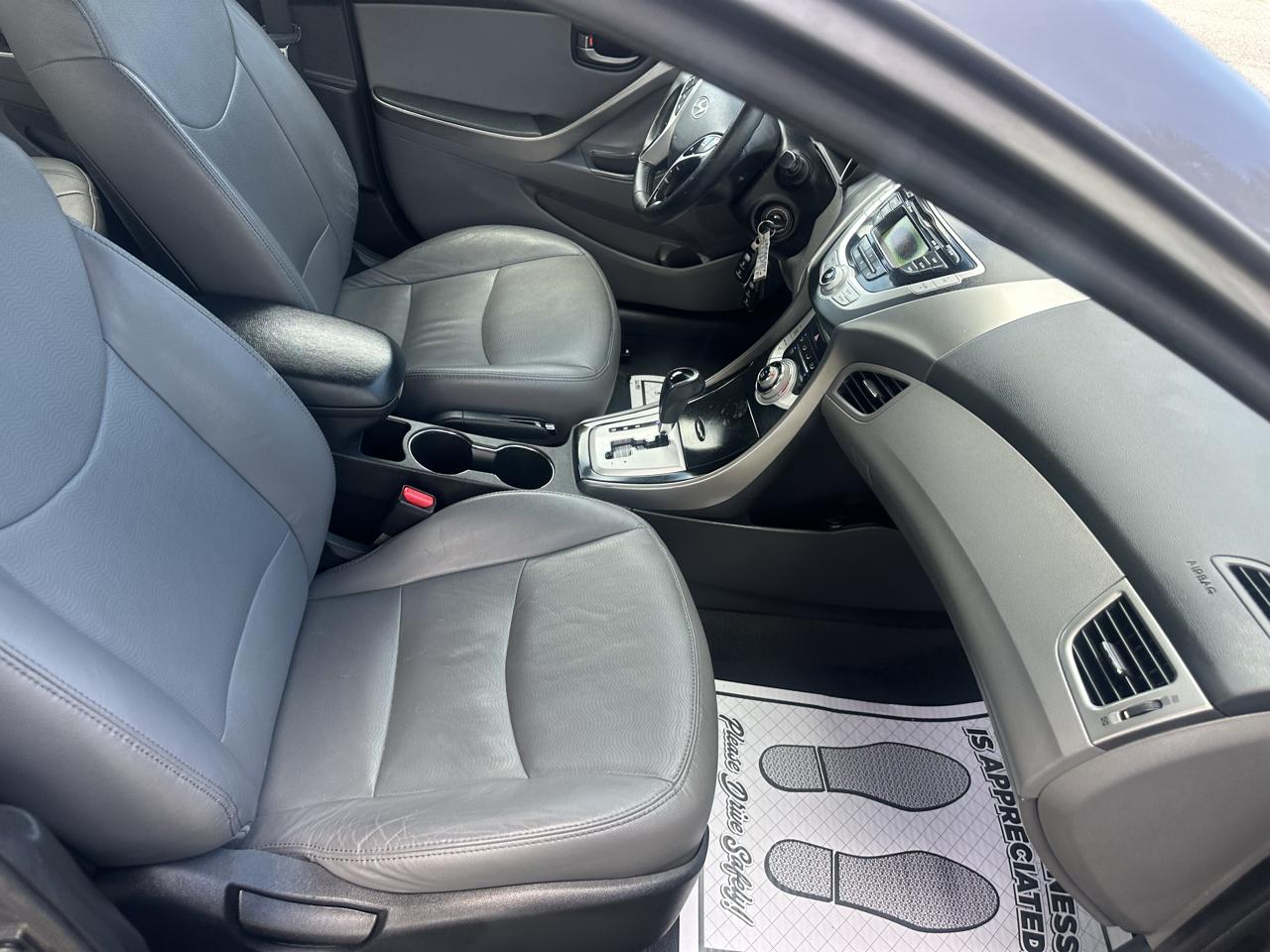Hyundai Elantra Limited 2012