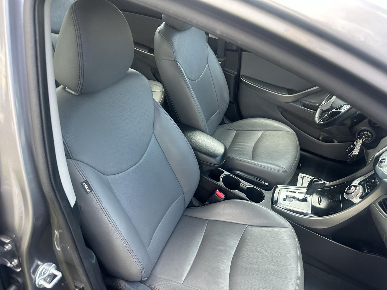 Hyundai Elantra Limited 2012