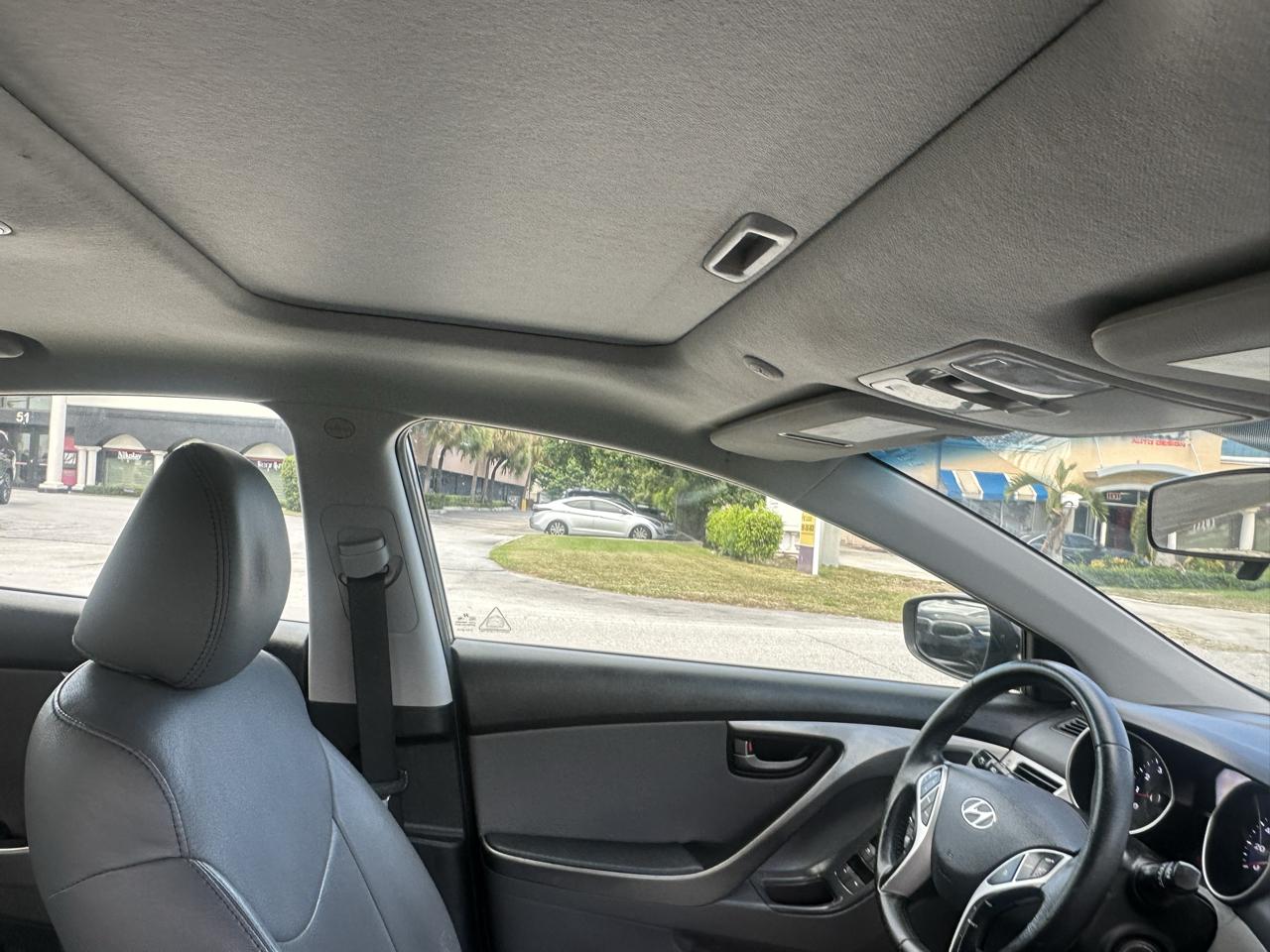 Hyundai Elantra Limited 2012