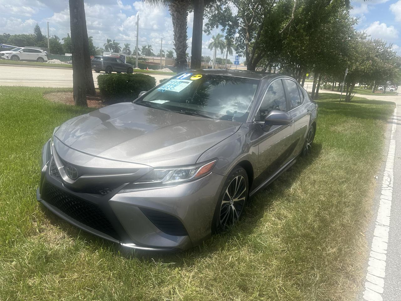 Toyota Camry XLE 2019
