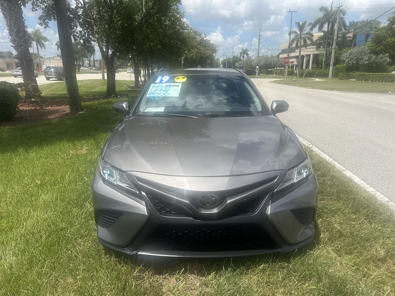 Toyota Camry XLE 2019